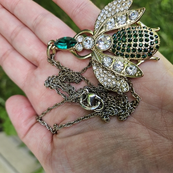 gold tone clear and green rhinestone bug pendant necklace - Picture 4 of 4